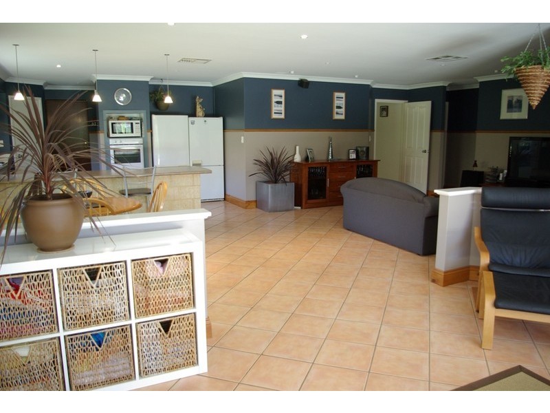 8 Turnbull Close, Atwell WA 6164