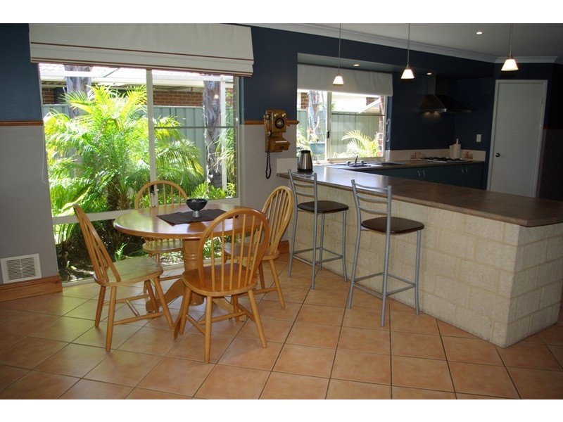 8 Turnbull Close, Atwell WA 6164