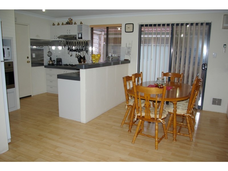 11 Tozer Loop, Atwell WA 6164