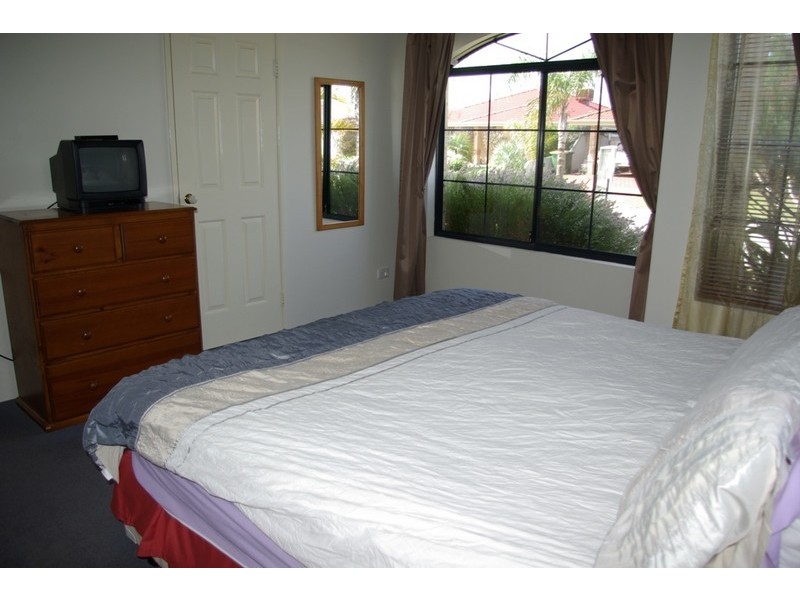 5 Mayhew Cross, Atwell WA 6164