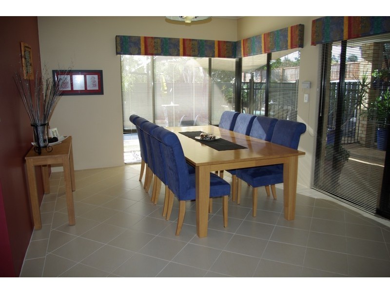 4 Lakehurst Way, Atwell WA 6164