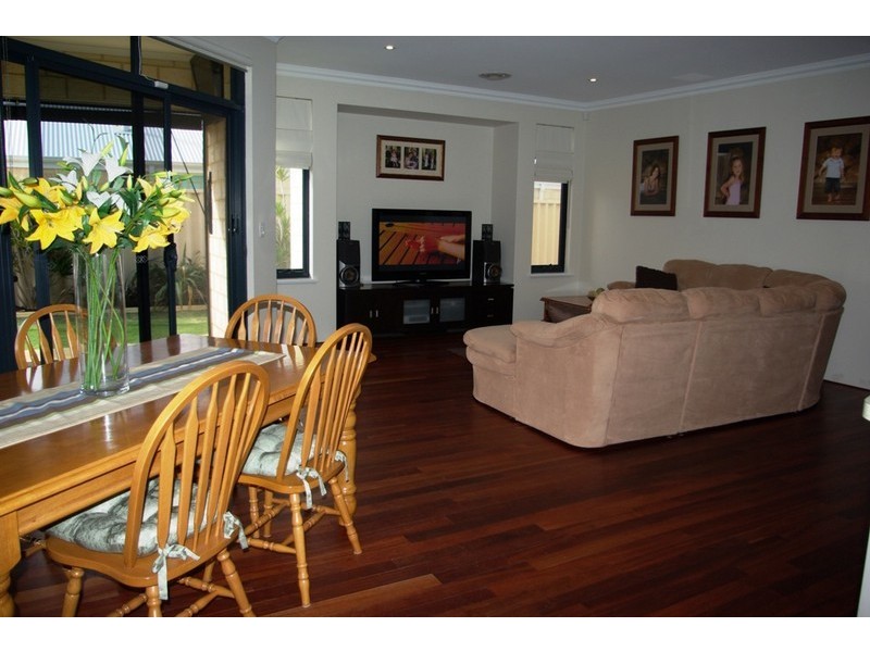 30 Jouissance Bend, Atwell WA 6164