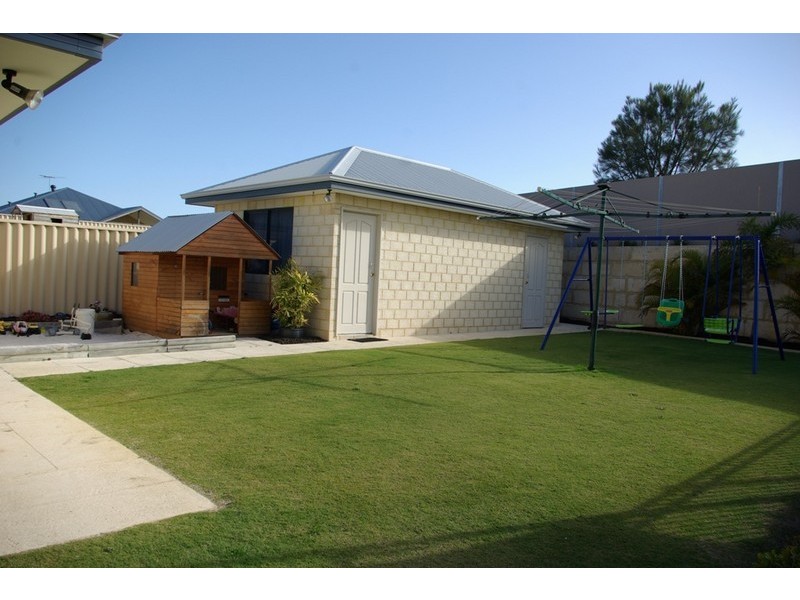 30 Jouissance Bend, Atwell WA 6164