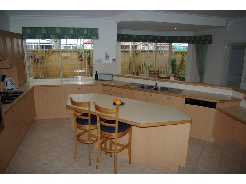 44 Folland Parade, Atwell WA 6164