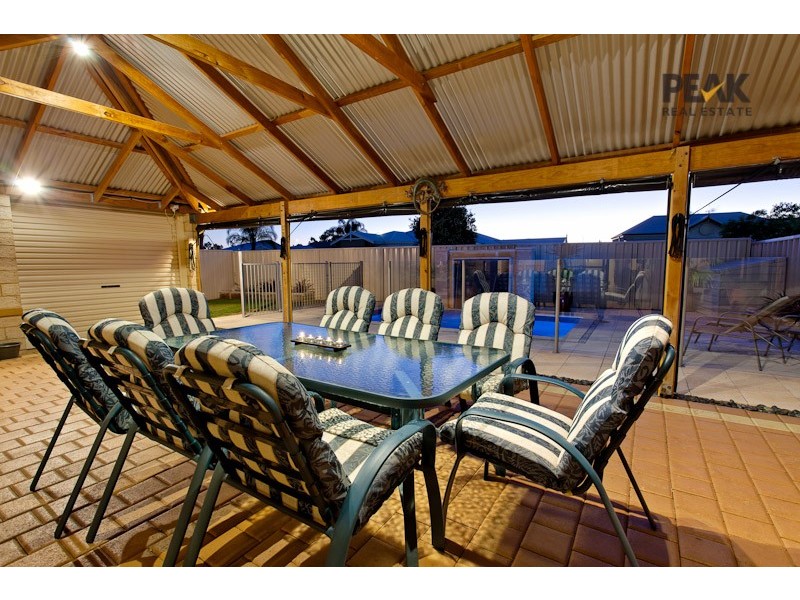 37 Avon Crescent, Atwell WA 6164