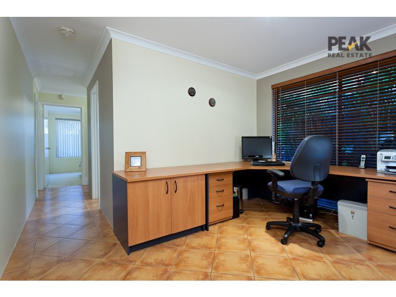 37 Avon Crescent, Atwell WA 6164