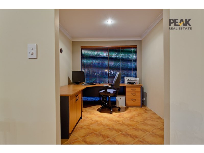 37 Avon Crescent, Atwell WA 6164