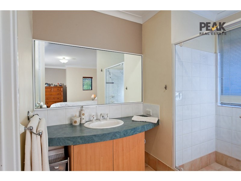 37 Avon Crescent, Atwell WA 6164