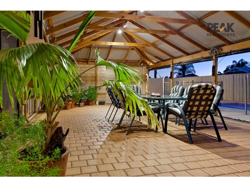 37 Avon Crescent, Atwell WA 6164