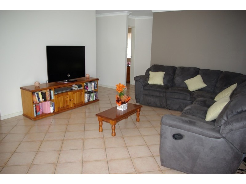 8 Rossell Place, Atwell WA 6164