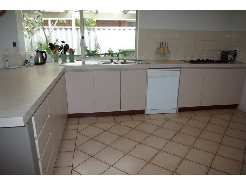 8 Rossell Place, Atwell WA 6164