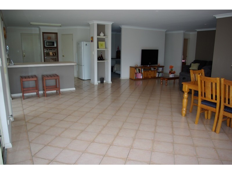 8 Rossell Place, Atwell WA 6164