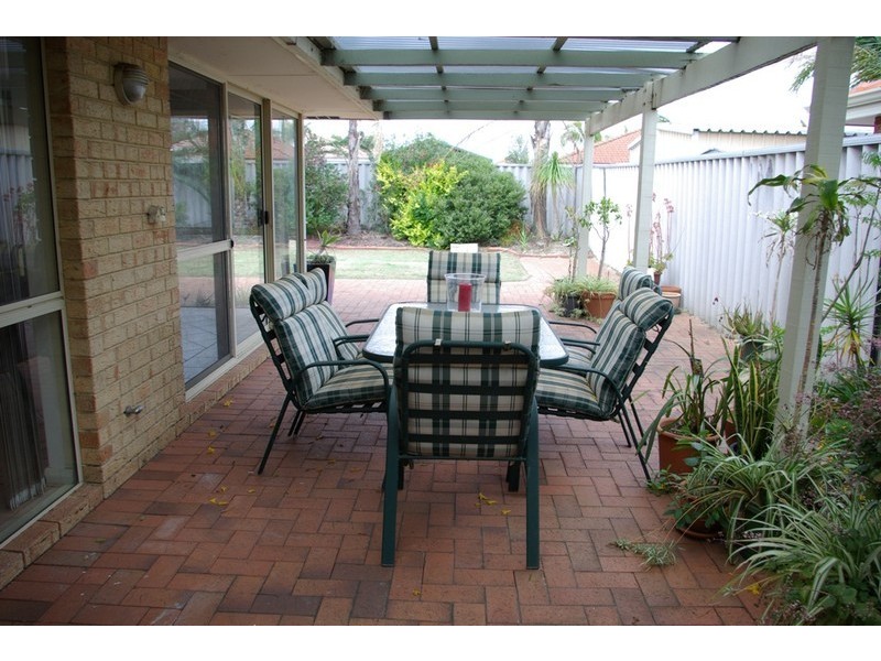 8 Rossell Place, Atwell WA 6164