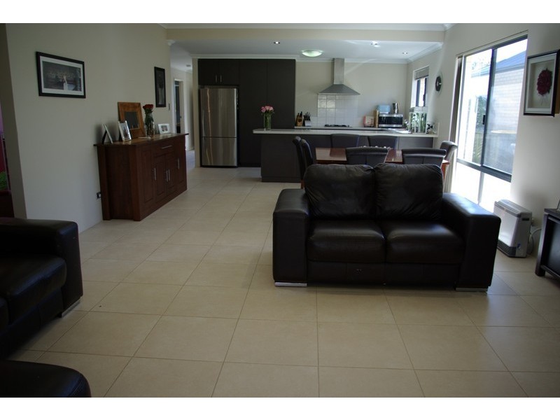 35 Aurora Drive, Atwell WA 6164