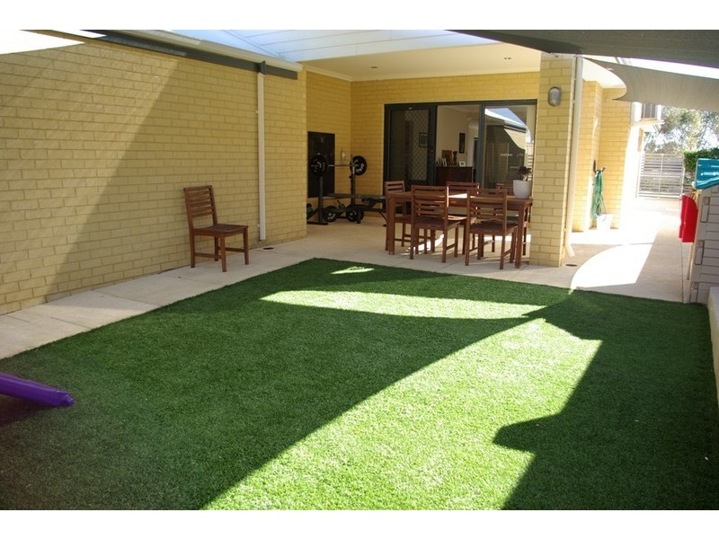 35 Aurora Drive, Atwell WA 6164