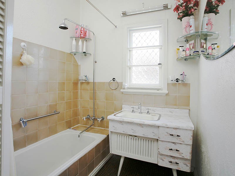 18 Ellison Street, Willagee WA 6156