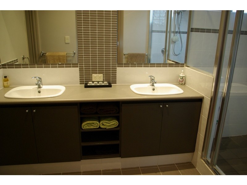 17 Chorus Circle, Atwell WA 6164