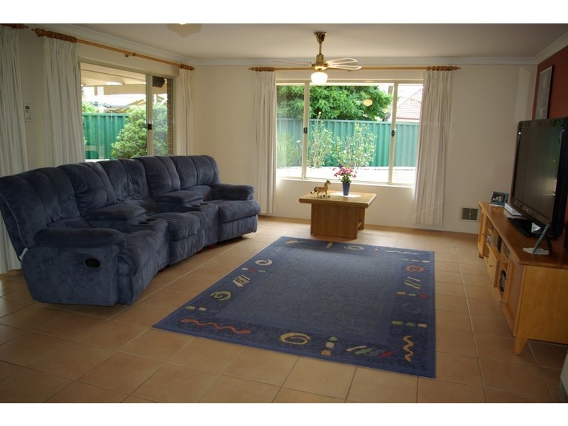23 Jenniphur Court, Atwell WA 6164