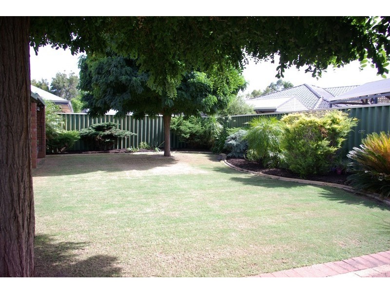 6 St Claire Gardens, Atwell WA 6164