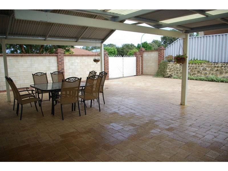 9  Seabrook Place, Success WA 6164