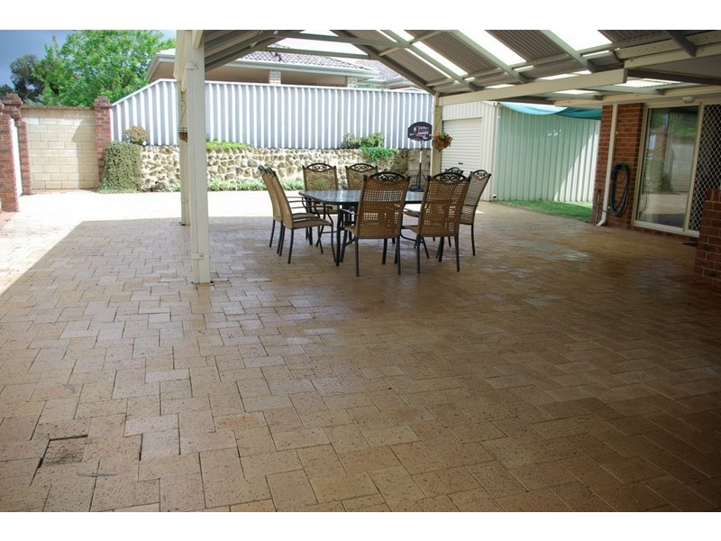 9  Seabrook Place, Success WA 6164