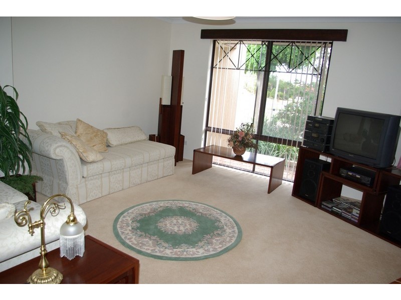 18 Dreier Court, Atwell WA 6164