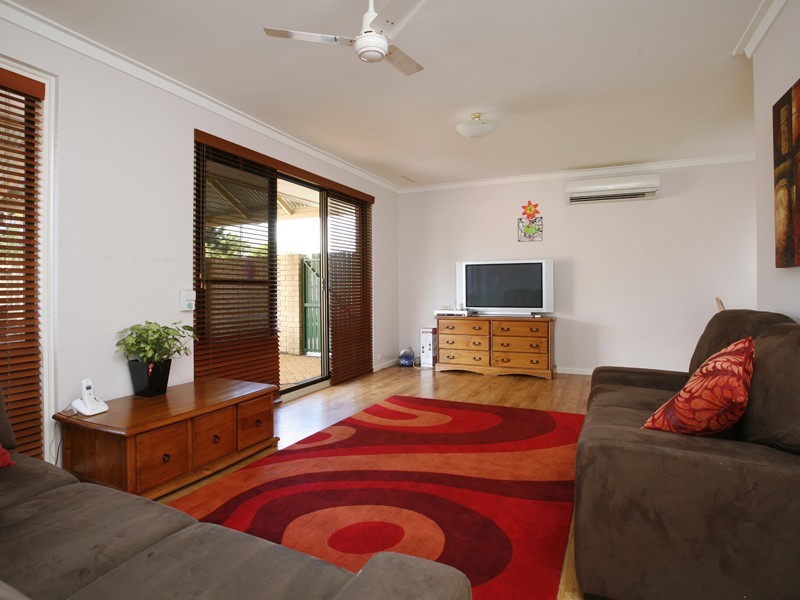 10 Binden Place, Hamersley WA 6022