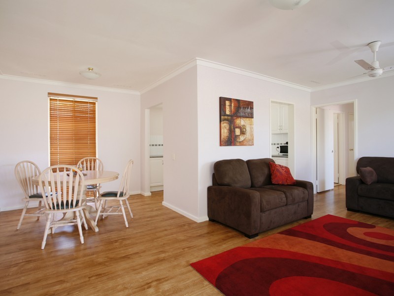 10 Binden Place, Hamersley WA 6022