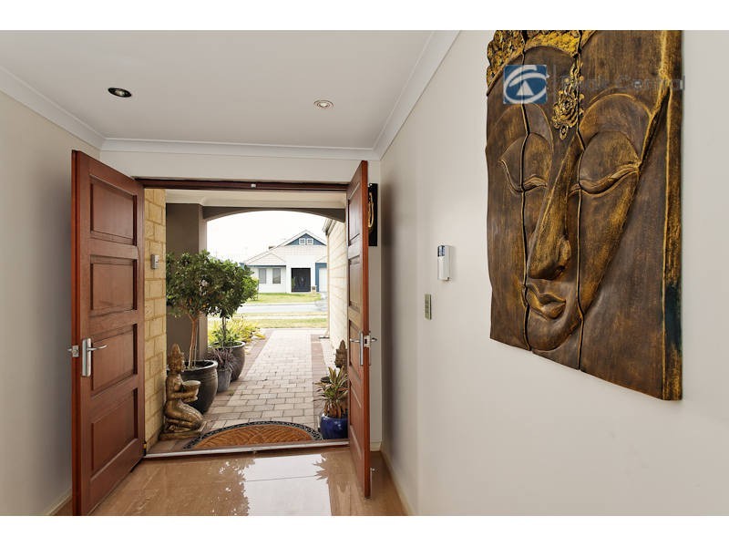 4 Giverny Gardens, Aubin Grove WA 6164