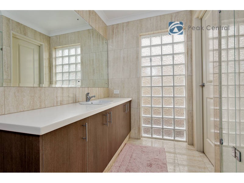 4 Giverny Gardens, Aubin Grove WA 6164