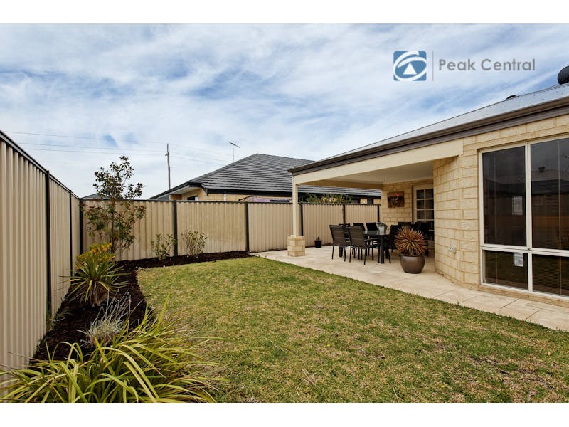 4 Giverny Gardens, Aubin Grove WA 6164
