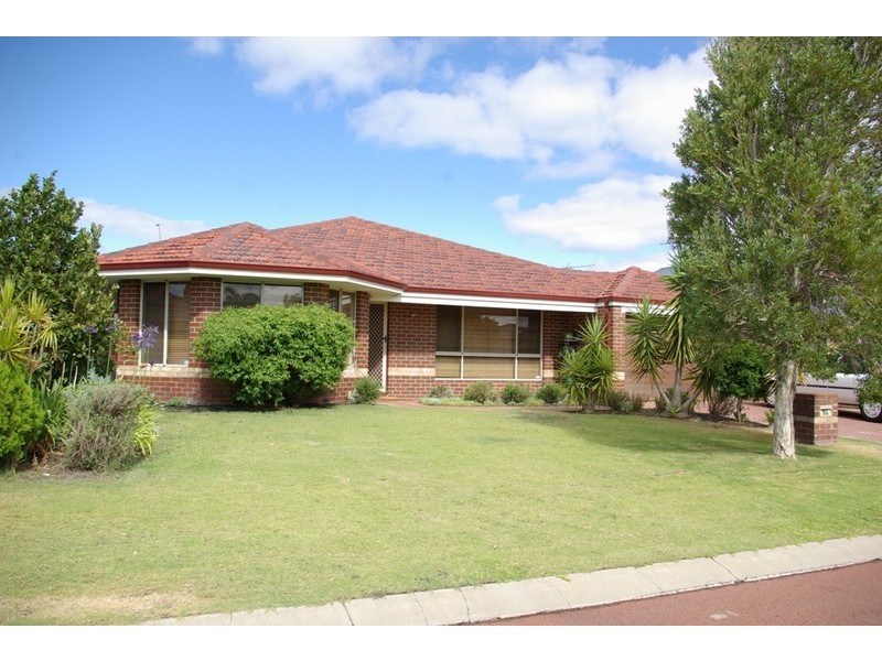 16 Lakehurst Way, Atwell WA 6164