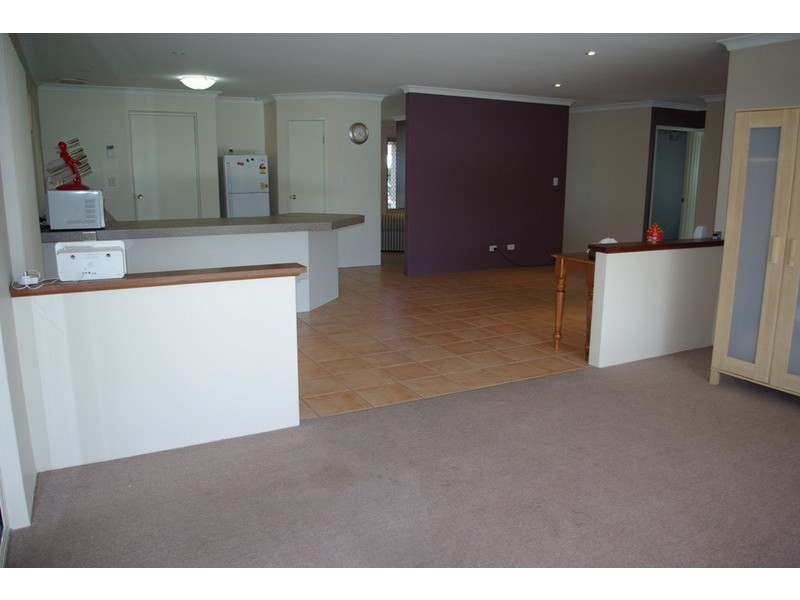 16 Lakehurst Way, Atwell WA 6164