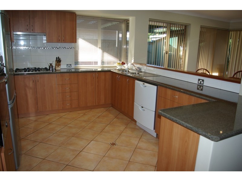 17  Mayhew Cross, Atwell WA 6164