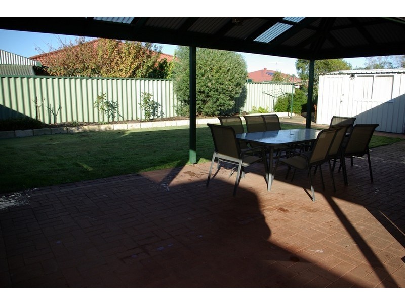 17  Mayhew Cross, Atwell WA 6164