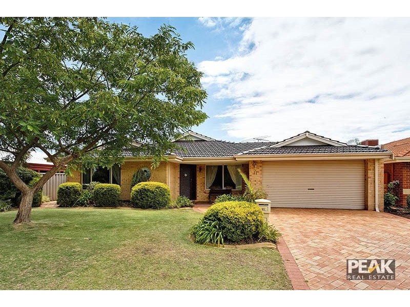 11 O’Farrell Close, Atwell WA 6164