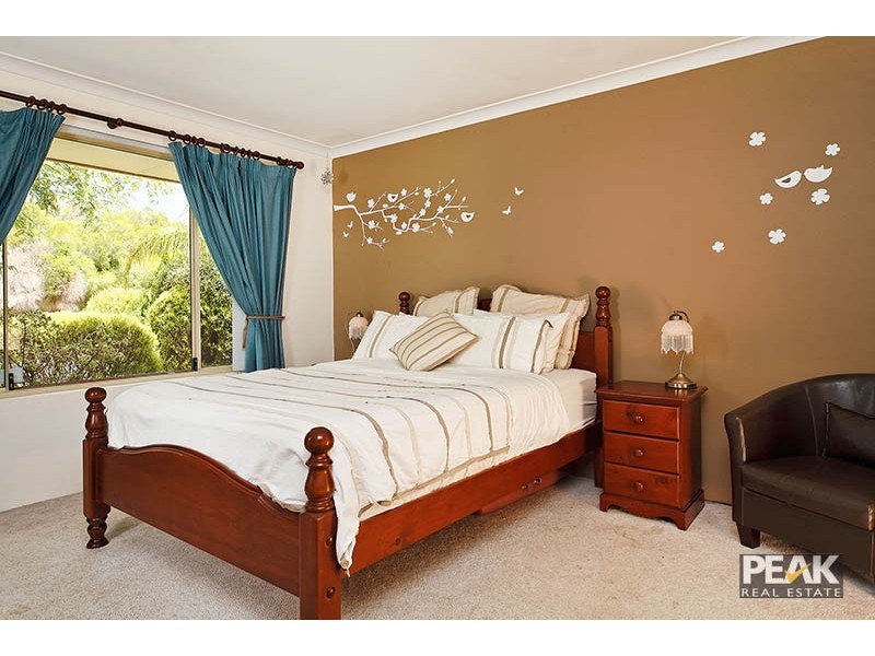 11 O’Farrell Close, Atwell WA 6164