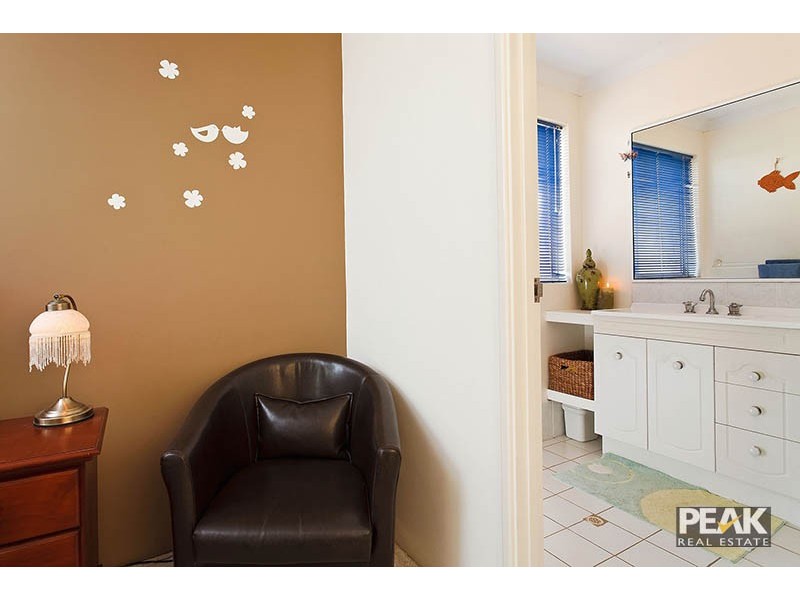 11 O’Farrell Close, Atwell WA 6164