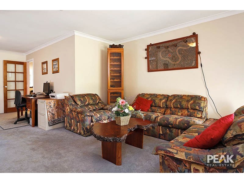 11 O’Farrell Close, Atwell WA 6164