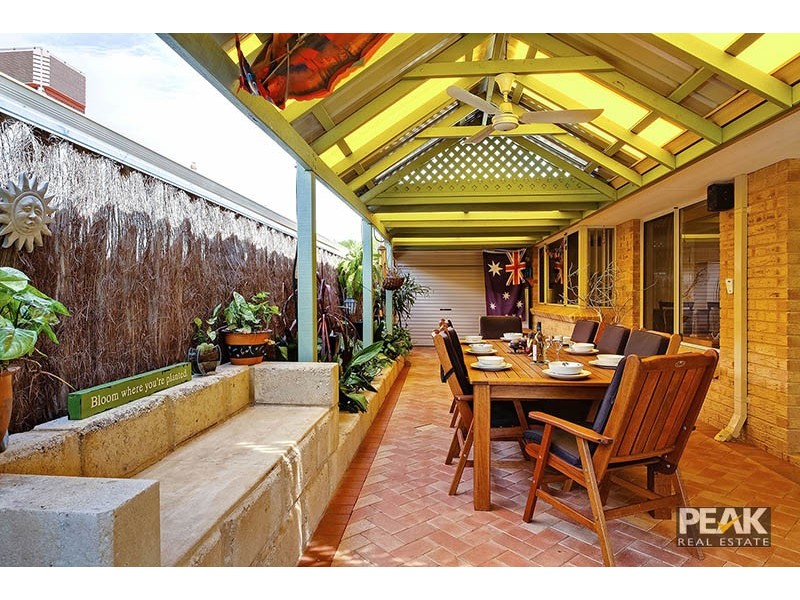 11 O’Farrell Close, Atwell WA 6164