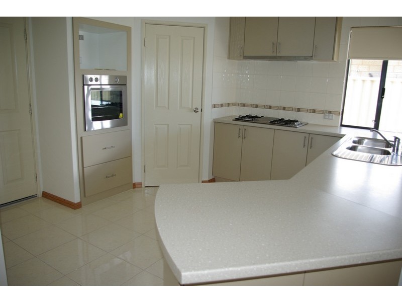 17 Vetiver Link, Atwell WA 6164
