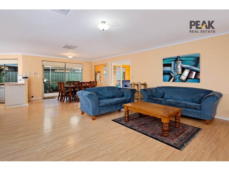 13 Dryandra Elbow, Atwell WA 6164