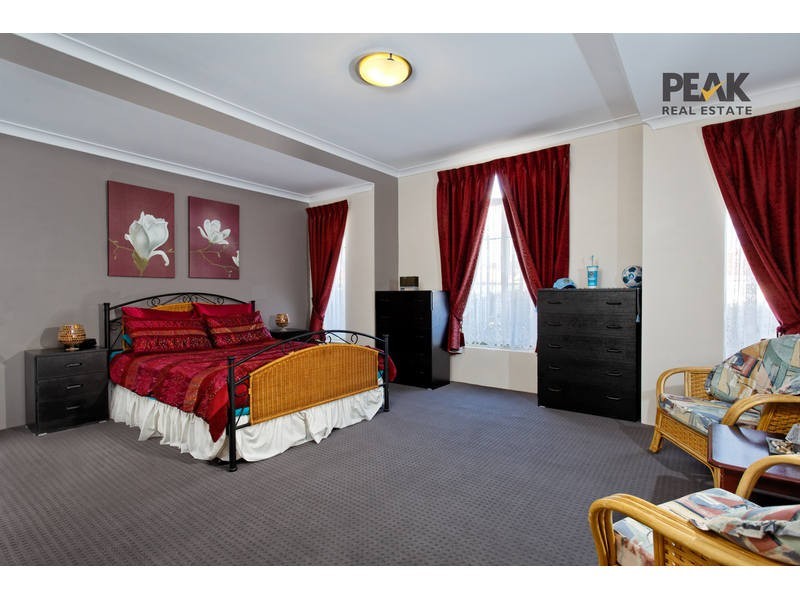 13 Dryandra Elbow, Atwell WA 6164
