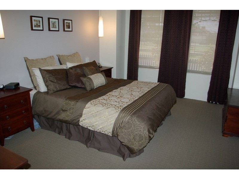 19 Tranquil Gardens, Atwell WA 6164