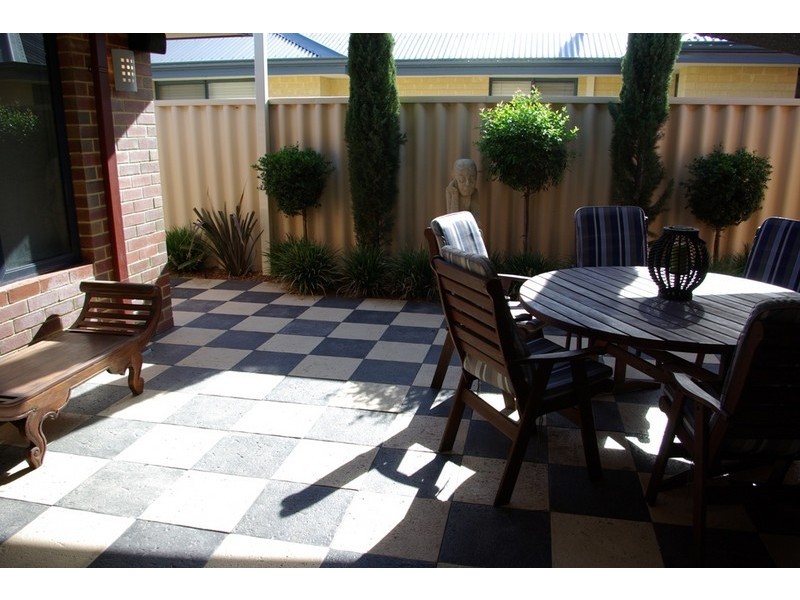 19 Tranquil Gardens, Atwell WA 6164