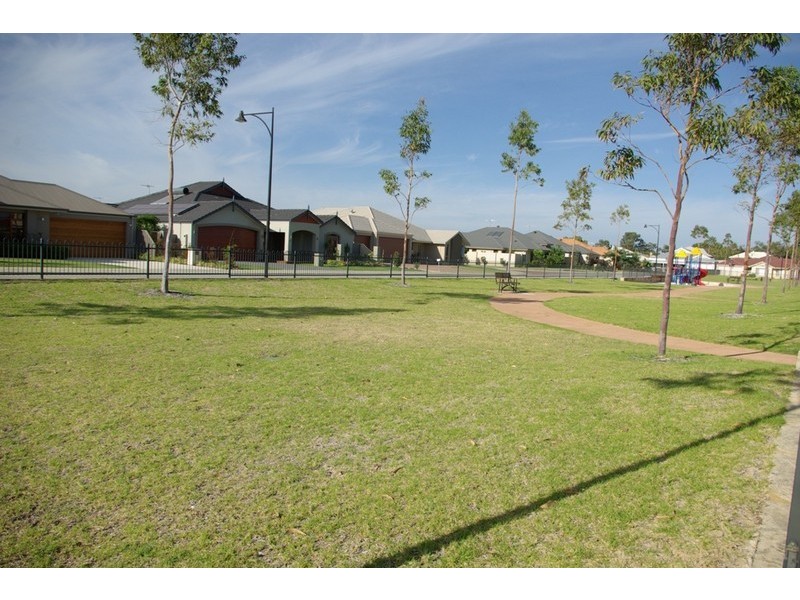 19 Tranquil Gardens, Atwell WA 6164