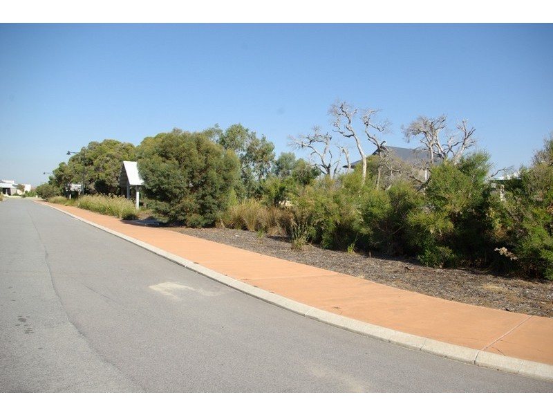 30 Solace Gardens, Atwell WA 6164