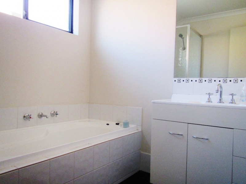 8/7 Barfield Road, Hammond Park WA 6164