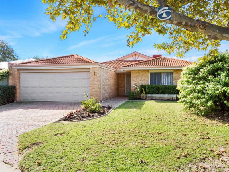 7 Wah Court, Atwell WA 6164