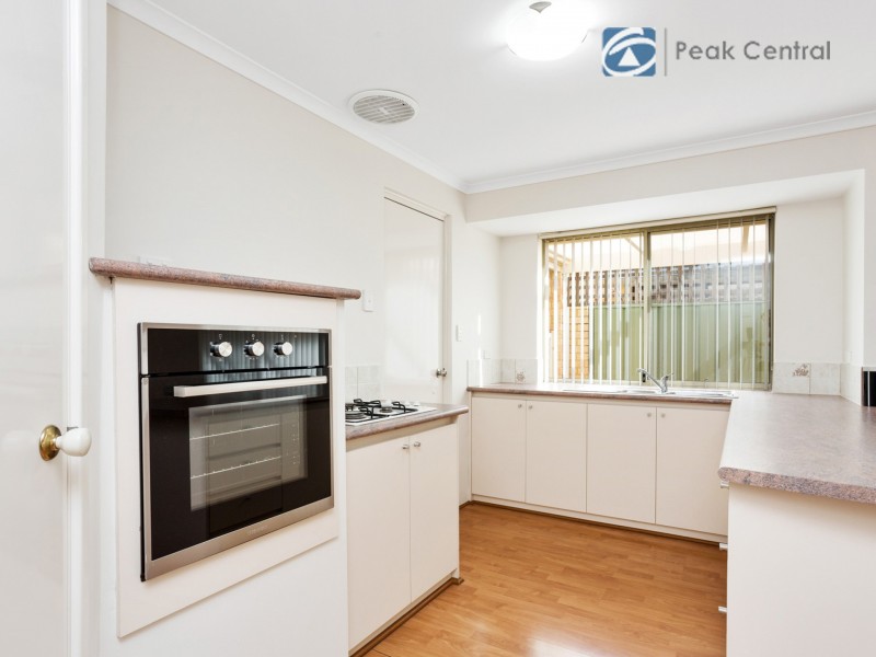 7 Wah Court, Atwell WA 6164
